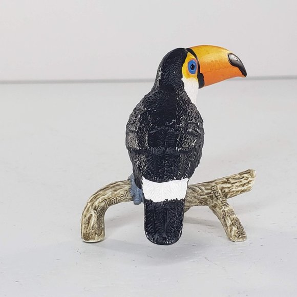 Schleich Toucan On Branch Bird Wildlife Animal Figure Retired #14777 - Picture 4 of 6